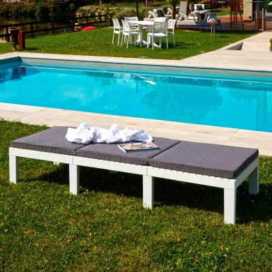 TUMBONA HAITI BLANCA CON COJIN 195x65x78 cm TUMBONA HAITI BLANCA CON COJIN 195x65x78 cm