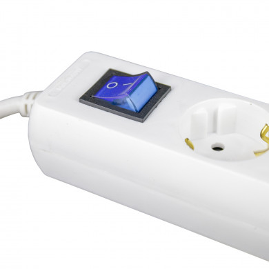 BASE 6 TOMAS C/INT 3X1,5mm 1,5M BLANCA 7hSevenOn CL.1 BASE 6 TOMAS C/INT 3X1,5mm 1,5M BLANCA 7hSevenOn CL.1