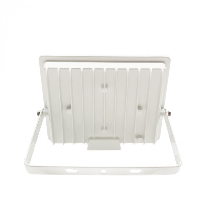 PROYECTOR LED EXTRAPLANO 30W 2400LM 4000K 30000H IP65 7hSevenOn BL.1